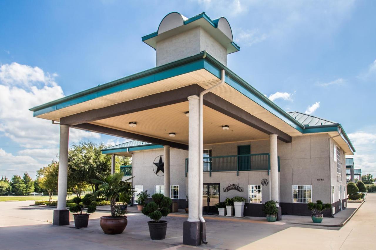 Americas Best Value Inn Fort Worth Exterior photo