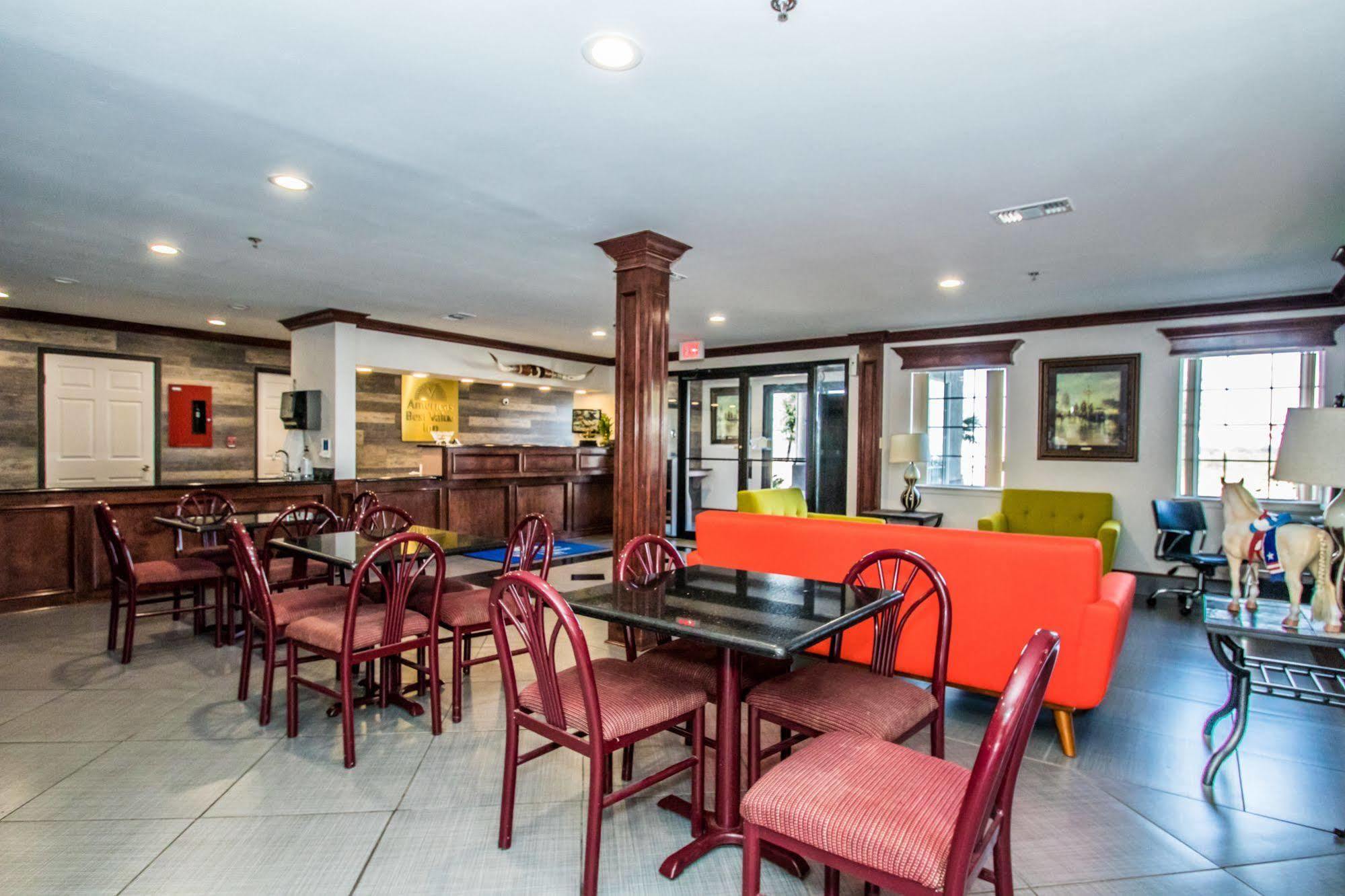 Americas Best Value Inn Fort Worth Exterior photo