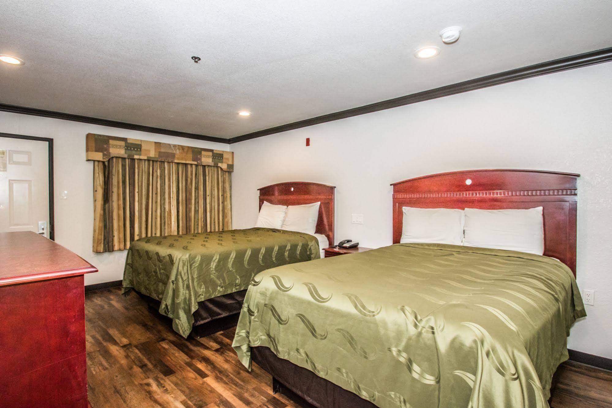 Americas Best Value Inn Fort Worth Exterior photo